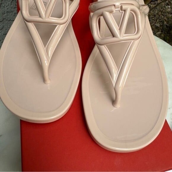 SOLD Valentino Garavani PM Logo Signature Thong Sandals - Picture 5 of 12